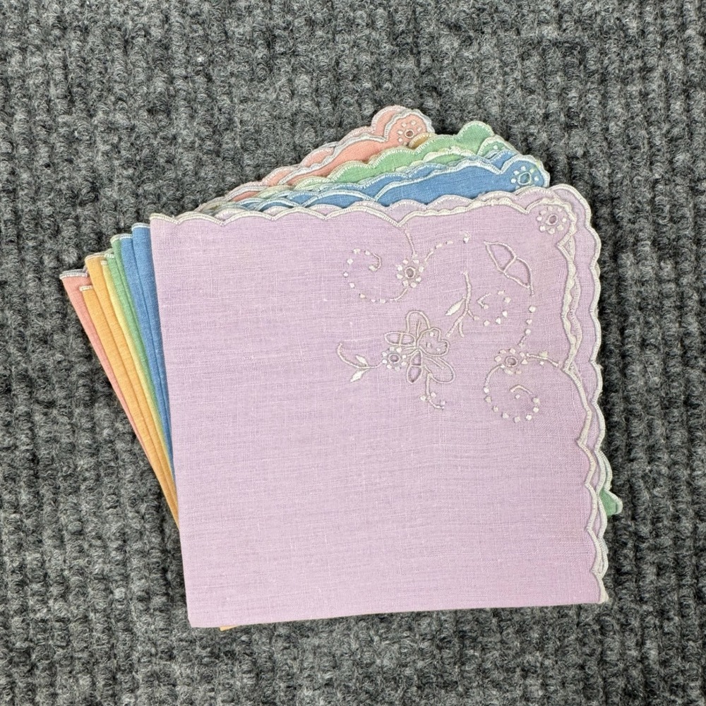 Vtg 50s Pastel Linen Cocktail Napkins Set 6 Embroidered Cutwork Scalloped 10x10